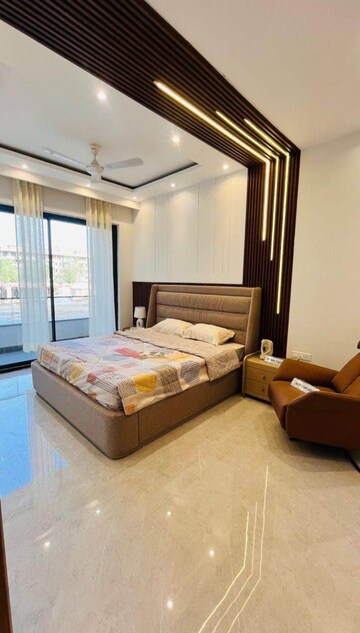 Bedroom in 3.5 BHK Builder Floor at Sector 10 – for Rent