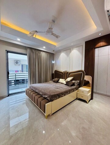 Bedroom in 1 BHK Builder Floor at Sector 9 – for Rent