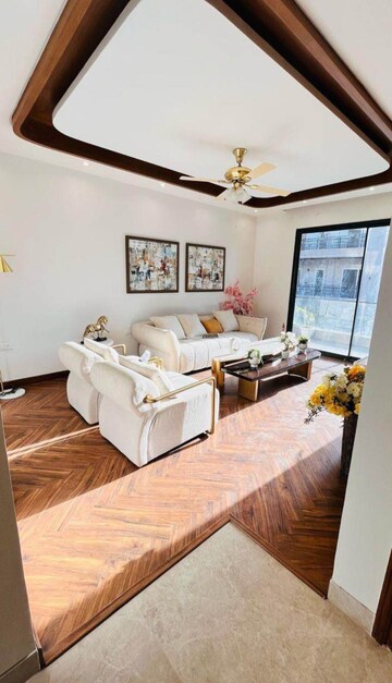 Bedroom in 1 BHK Builder Floor at Sector 9 – for Rent