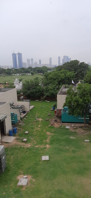 2 BHK Apartment For Sale in Pivotal Paradise, Sector 62