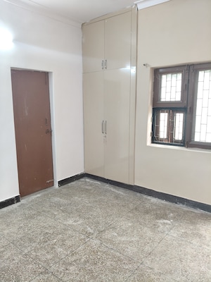 Room in 3 BHK Independent House at Sector 16 – for Rent