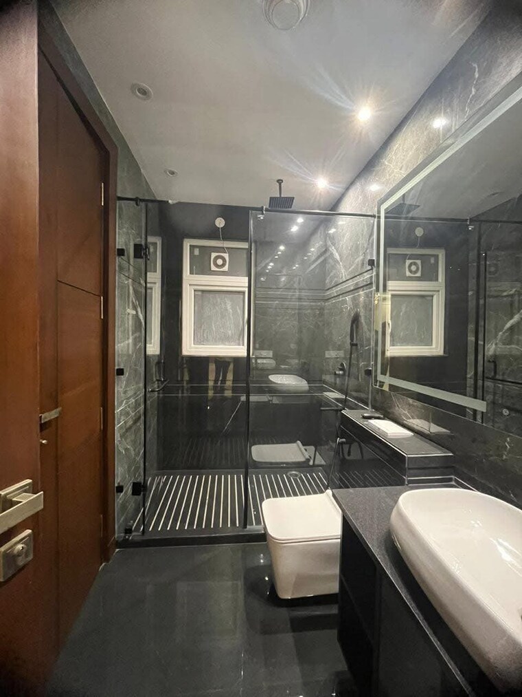 Attached Bathroom, sector 9 2.5 Bedroom 1276 Sq.Ft. Builder Floor In Sector 9 Gurgaon 9321092