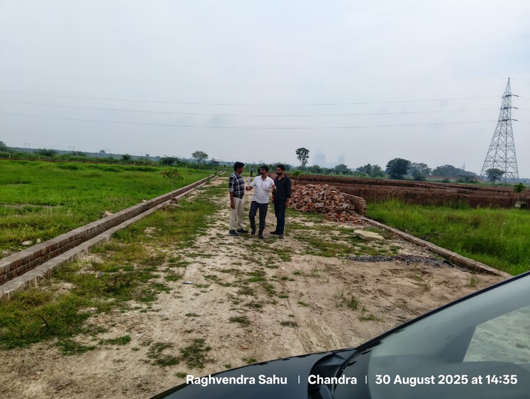 undefined, gt road  1015 Sq.Ft. Plot In Gt Road Sasaram 9321097