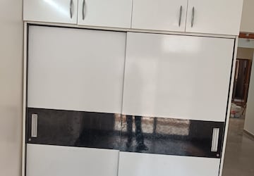 Furnished Amenities in 3 BHK Apartment at Hoshangabad Road – for Sale