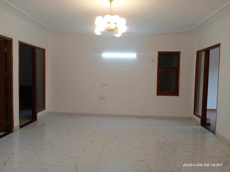 Cover Image, vasant kunj 3 Bedroom 1400 Sq.Ft. Builder Floor In Vasant Kunj Delhi 9321134