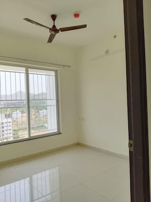 Room in 3 BHK Apartment at Hinjewadi – for Rent