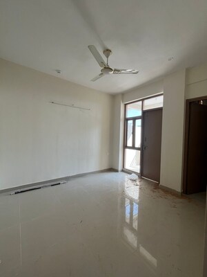 Room in 2 BHK Apartment at Zara Rossa, Sector 112 – for Rent
