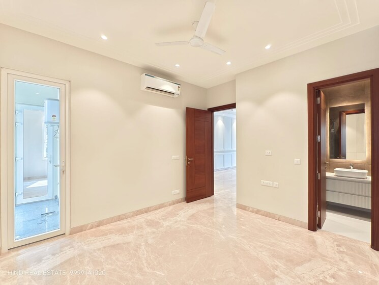 Room, safdarjung enclave 6+ Bedroom 9000 Sq.Ft. Independent House In Safdarjung Enclave Delhi 9321239