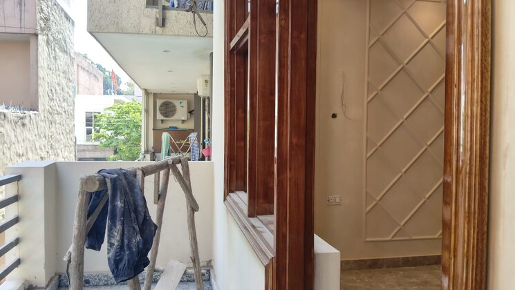 Team Area, sector 4 3 Bedroom 250 Sq.Yd. Builder Floor In Sector 4 Gurgaon 9321211