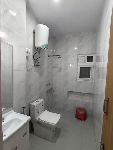 Bathroom in 2 BHK Apartment at Sarita Vihar – for Rent
