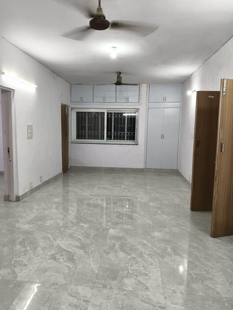Room, sarita vihar 2 Bedroom 1100 Sq.Ft. Apartment In Sarita Vihar Delhi 9321250