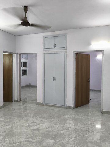 Living Room in 2 BHK Apartment at Sarita Vihar – for Rent