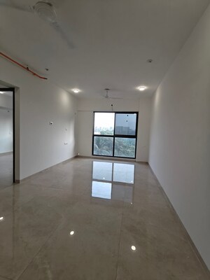 Room in 1 BHK Apartment at Juhu Scheme, Juhu – for Rent