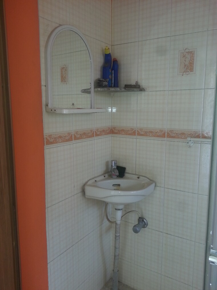 Bathroom, rt nagar 1 RK 550 Sq.Ft. Independent House In Rt Nagar Bangalore 9321215