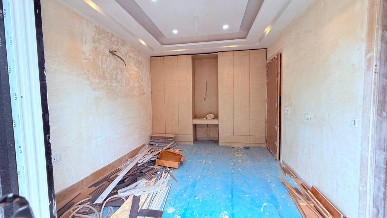 3 BHK + Pooja Room Builder Floor For Sale in Sector 4