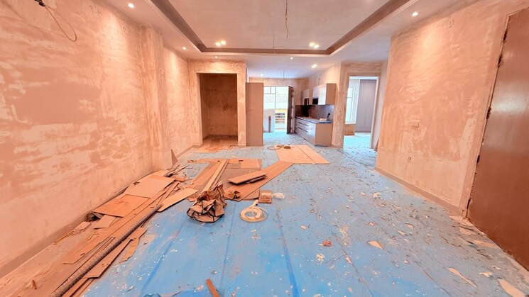 Bedroom, sector 4 3 Bedroom 250 Sq.Yd. Builder Floor In Sector 4 Gurgaon 9321241