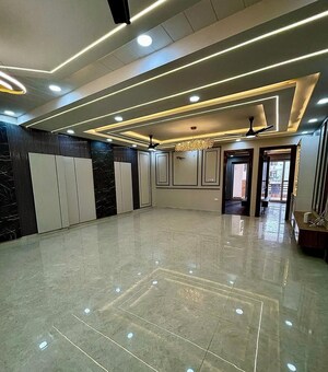 Living Room in 4 BHK Builder Floor at BP Homes, Sector 85 – for Sale