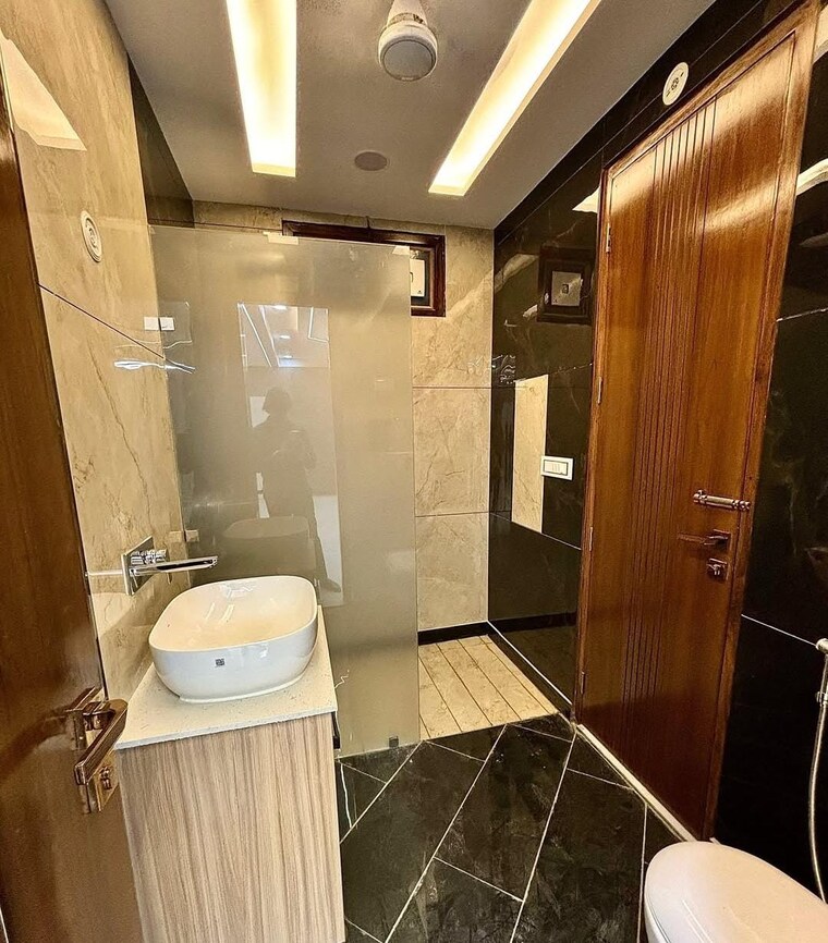 Attached Bathroom, bp-homes 4 Bedroom 350 Sq.Yd. Builder Floor In Sector 85 Faridabad 9321255