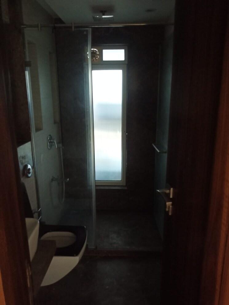 Bathroom, l-nagpal-jaswant-heights 3 Bedroom 1136 Sq.Ft. Apartment In Khar West Mumbai 9321259