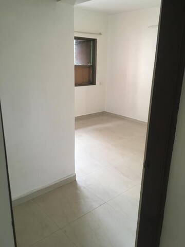Room in 2.5 BHK Apartment at DSS Mahavir Majestik, Kanjurmarg East – for Rent