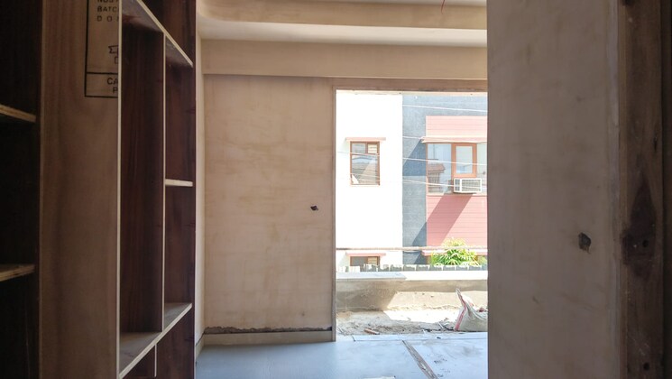 Room, sector 4 3 Bedroom 250 Sq.Yd. Builder Floor In Sector 4 Gurgaon 9321270