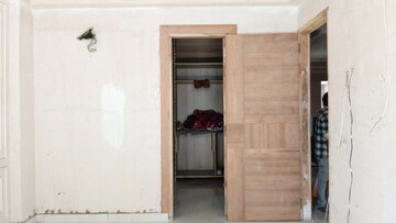 Furnished Amenities in 3 BHK Builder Floor at Sector 4 – for Sale