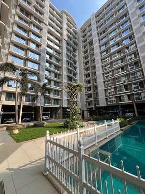 2 BHK Apartment – Exterior View View at Kabra Centroid, Santacruz East - for Rent