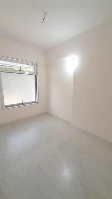 Room in 2.5 BHK Apartment at Senapati Bapat Road – for Sale