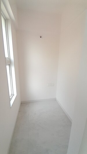 Room in 2.5 BHK Apartment at Senapati Bapat Road – for Sale