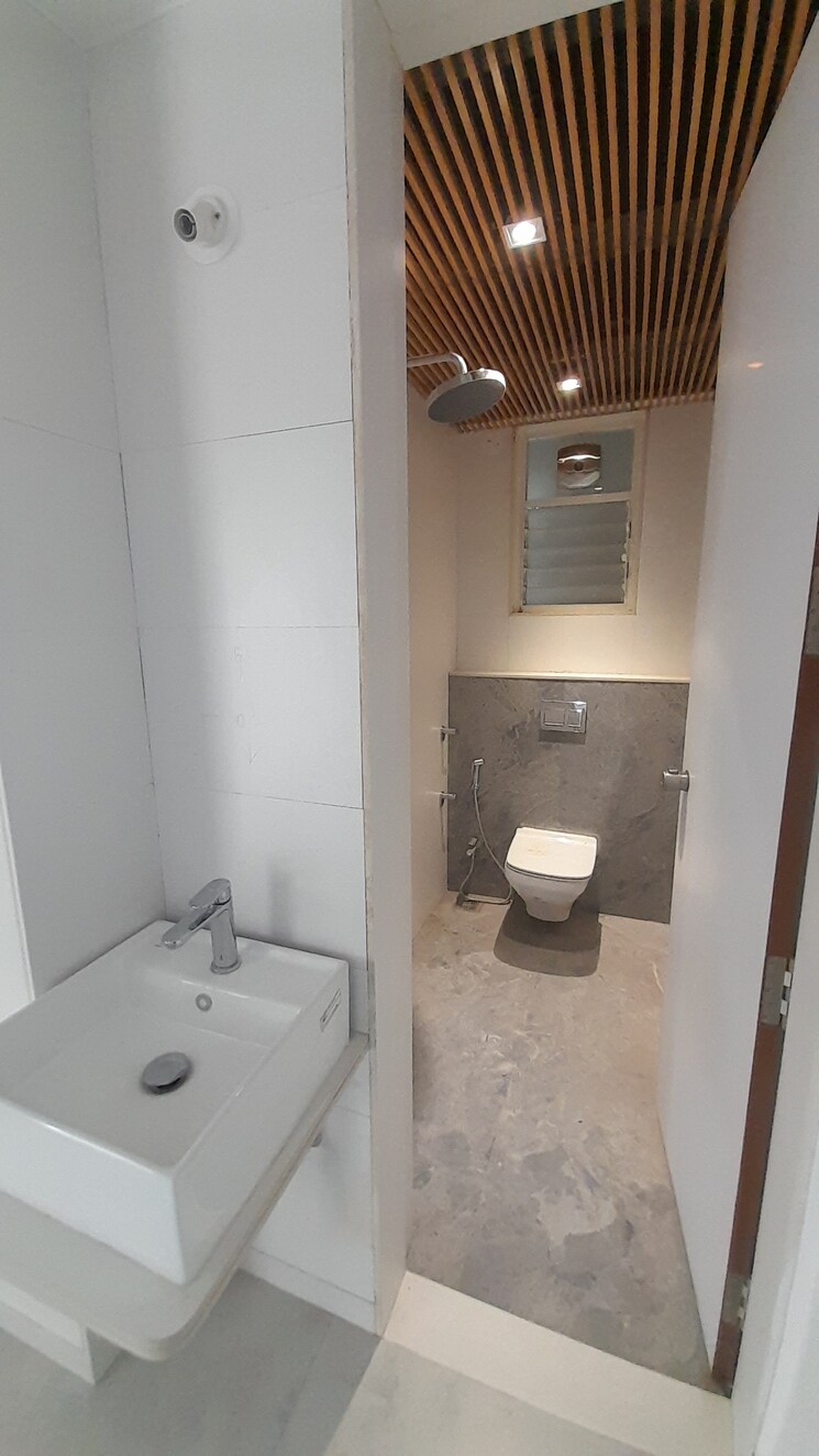 Bathroom, senapati bapat road 2.5 Bedroom 1350 Sq.Ft. Apartment In Senapati Bapat Road Pune 9321335