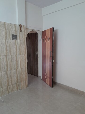 Room in  Office Space at Borivali East – for Rent
