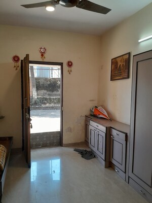 Room in  Office Space at Borivali East – for Rent