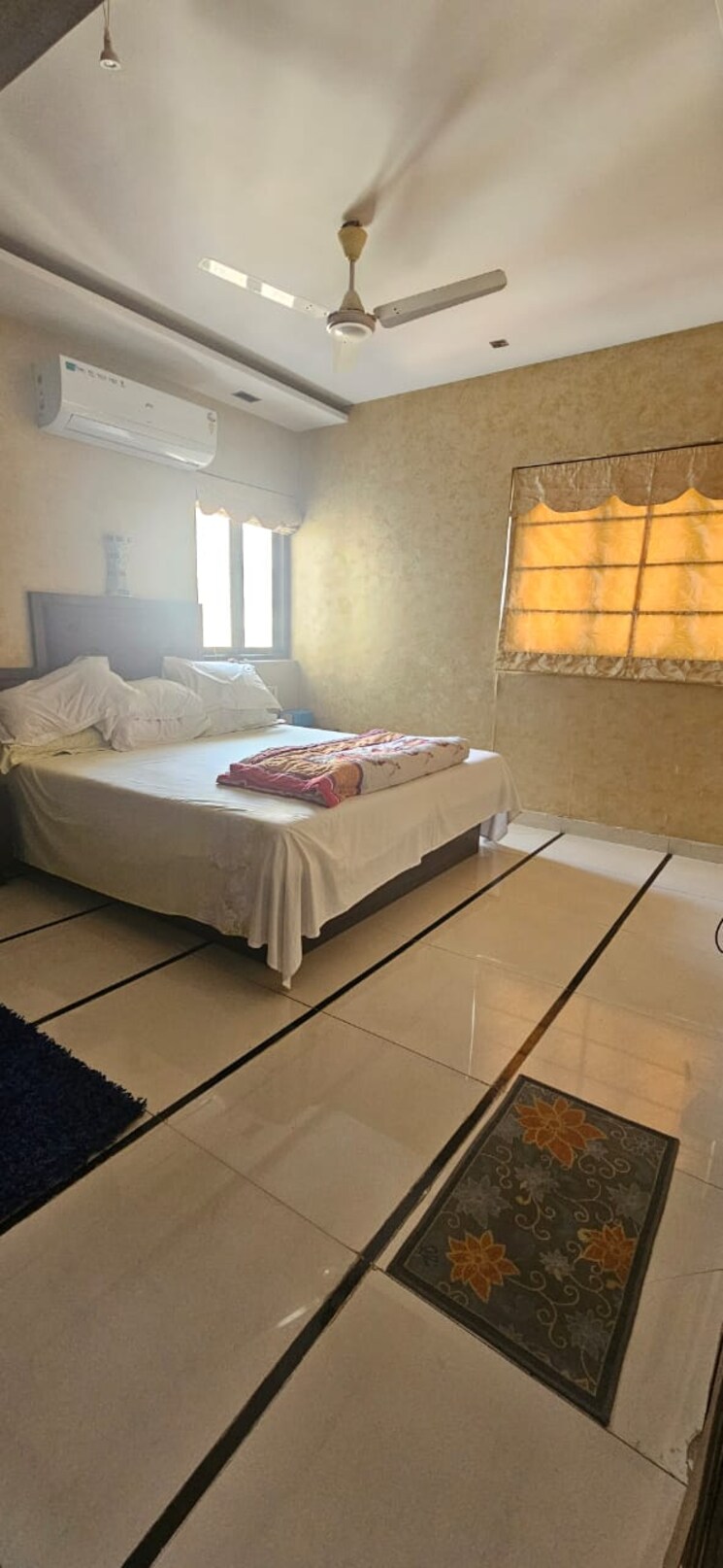 Bedroom, vijay-golden-peak 4 Bedroom 2500 Sq.Ft. Apartment In Khar West Mumbai 9321327