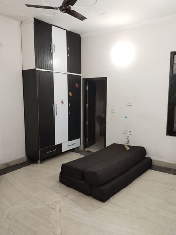 Living Room in 2 BHK Apartment at Batra Colony – for Rent