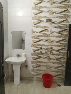 Bathroom in 2 BHK Apartment at Batra Colony – for Rent
