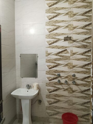 Bathroom in 2 BHK Apartment at Batra Colony – for Rent