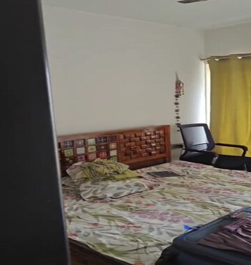 Bedroom in 2 BHK Apartment at RNA Continental, Chembur – for Rent
