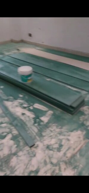 Furnished Amenities in 3 BHK Builder Floor at Karol Bagh – for Sale