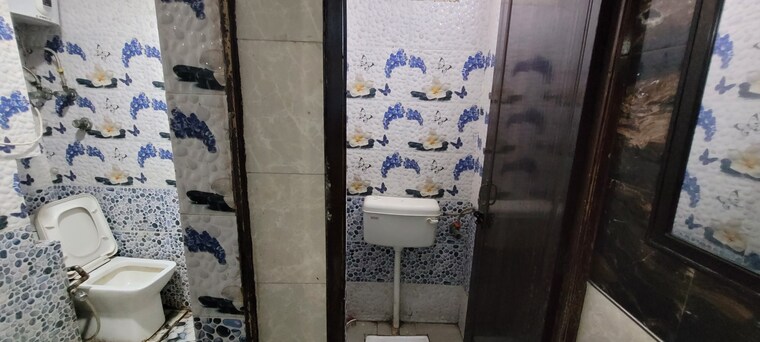Bathroom, gda-aravali-apartment 2 Bedroom 800 Sq.Ft. Apartment In Dabur Chowk Ghaziabad 9321384