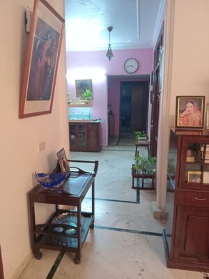 Furnished Amenities in 3.5 BHK Builder Floor at Dlf Phase ii – for Sale