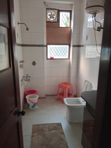 Kitchen in 3.5 BHK Builder Floor at Dlf Phase ii – for Sale