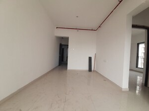 Room in 2 BHK Apartment at Gulmohar CHS Goregaon, Goregaon West – for Rent