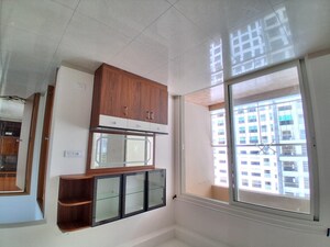 Room in 2 BHK Apartment at Sobha Dream Gardens, Thanisandra Main Road – for Rent