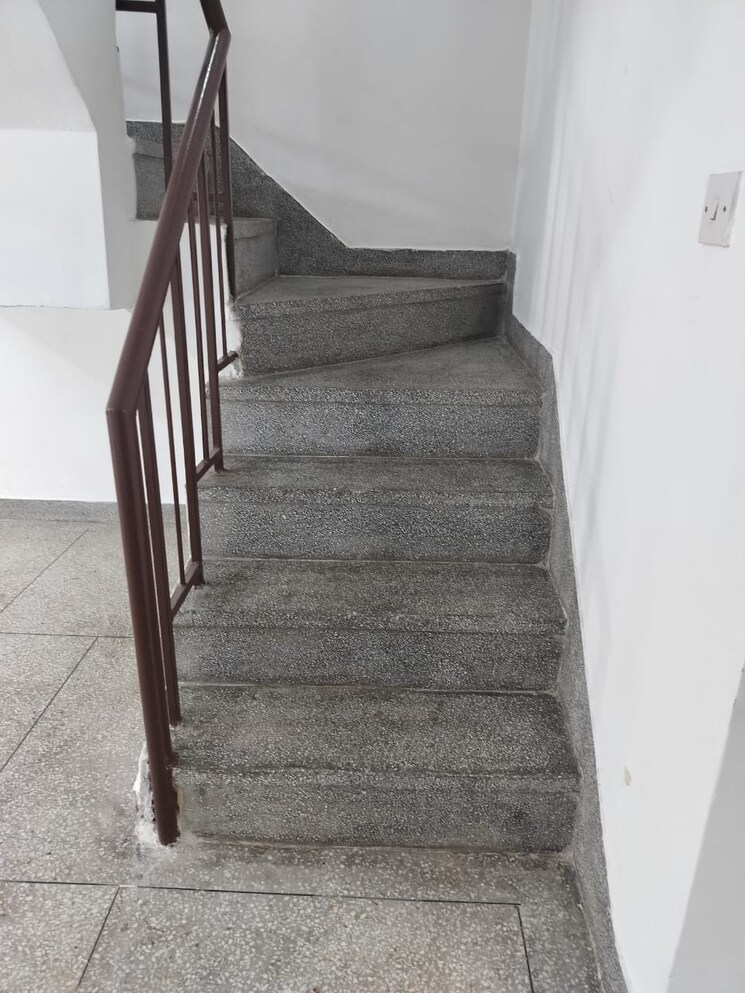 undefined, vasant kunj 3 Bedroom 1800 Sq.Ft. Apartment In Vasant Kunj Delhi 9321486