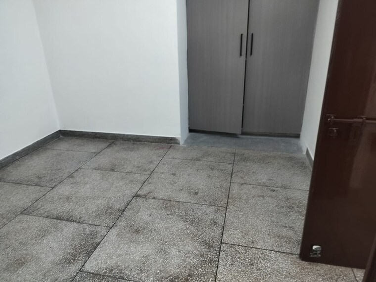 Room, vasant kunj 3 Bedroom 1800 Sq.Ft. Apartment In Vasant Kunj Delhi 9321486