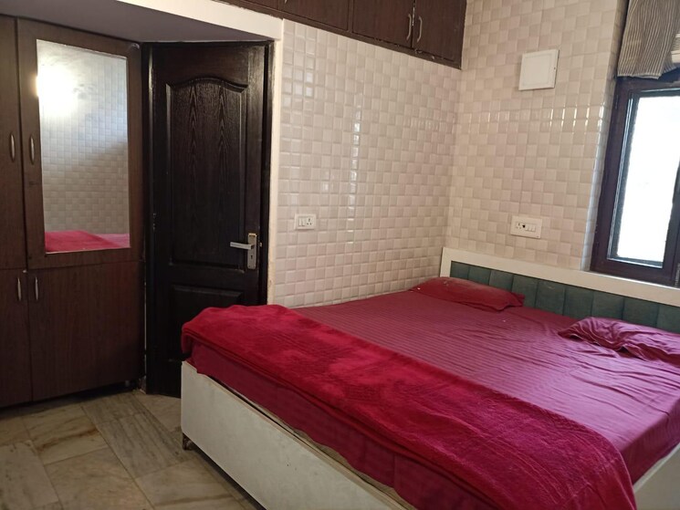 Bedroom, lajpat nagar 2 Bedroom 900 Sq.Ft. Builder Floor In Lajpat Nagar Delhi 9321515