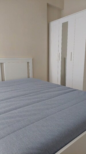 Room in 2.5 BHK Apartment at Manavsthal Heights, Andheri East – for Rent