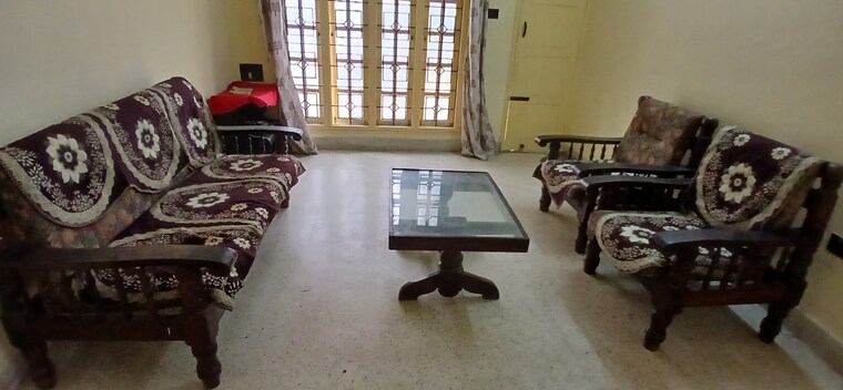  Parking, rt nagar 2 Bedroom 950 Sq.Ft. Apartment In Rt Nagar Bangalore 9321599