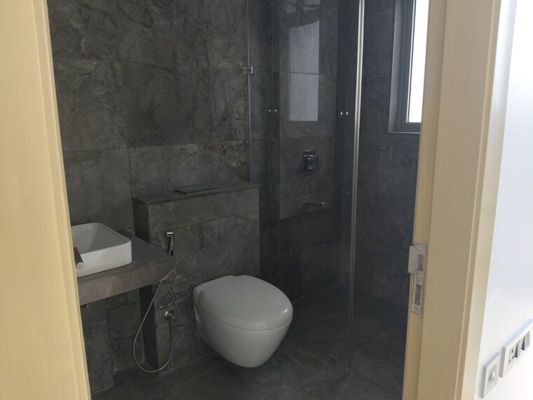 Bathroom, oberoi-sky-city 3 Bedroom 1448 Sq.Ft. Apartment In Borivali East Mumbai 9321543
