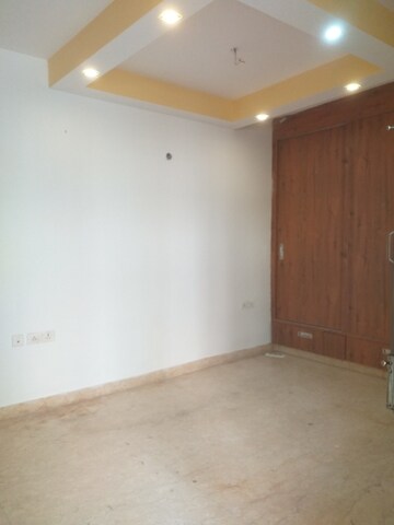 Room in 3 BHK Builder Floor at East Patel Nagar – for Rent